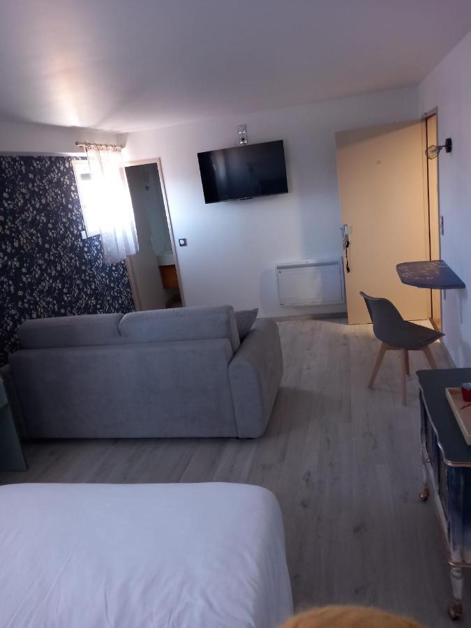 Cit'Hotel Le Montreal Châlons-en-Champagne Buitenkant foto
